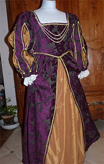 Vignette du costume de la duchesse de Valentinois