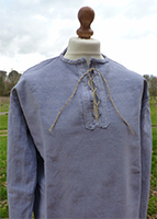 Vignette de la chemise médiévale