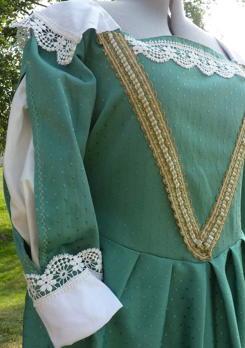 Détail du costume de la dame de Milly