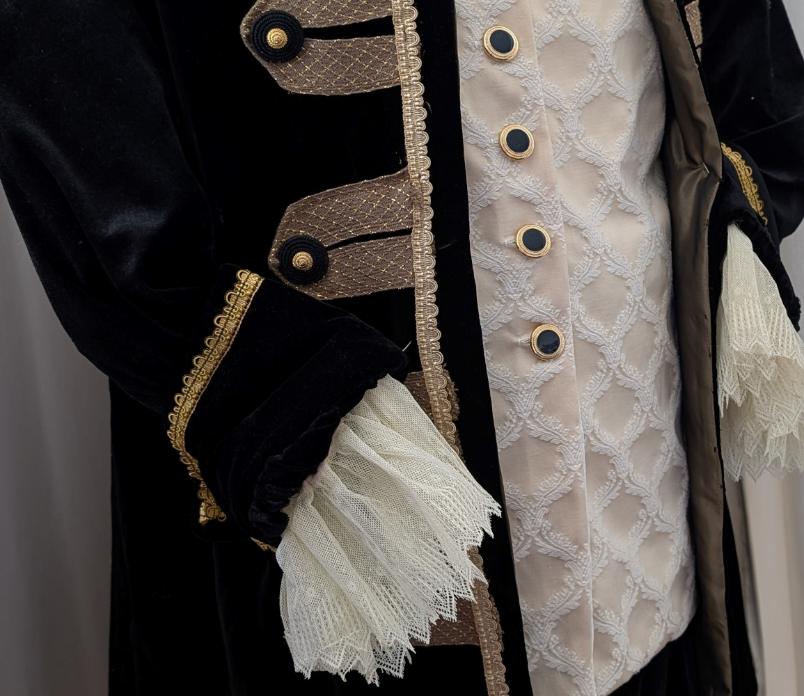Détail du costume de Monsieur de Basché