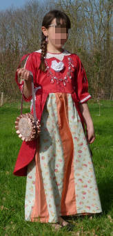 Vignette du costume de la mignonne à la rose