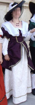 Vignette du costume de la duchesse de Descartes