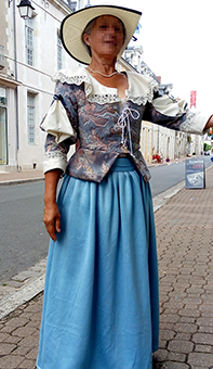 Vignette du costume de la dame du Bel Azur