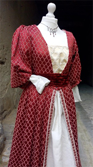 Vignette du costume d’Adriana d’Amila