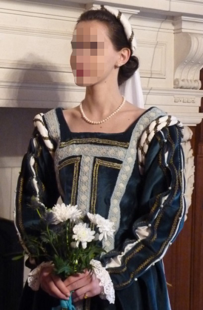 Détail du costume d’Éléonore de Tolède