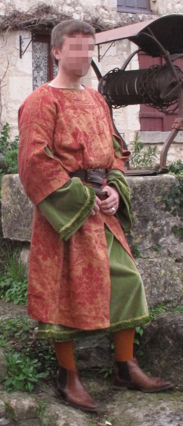 Costume de Foulques d’Anjou