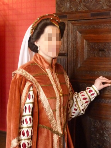 Détail du costume de la comtesse palatine