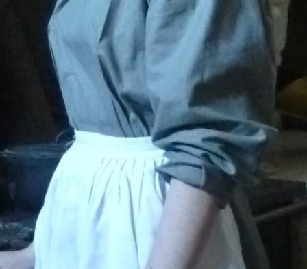 Détail du costume de Madame Léonie cuisinière