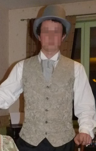 Détail du costume de Charles Bingley