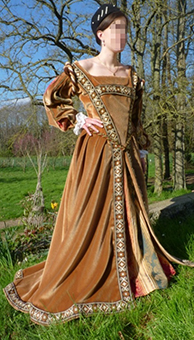 Vignette du costume de la dame de l’entrevue du Drap d’Or