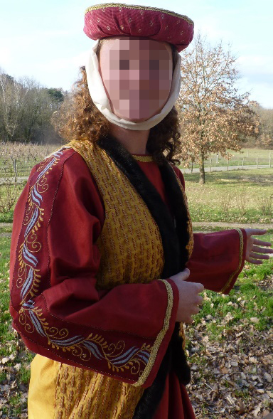Détail du costume d’Emma de Stirling