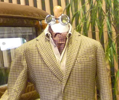 Détail du costume de Monsieur Charles